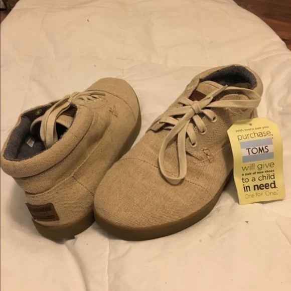 Men’s toms size 11